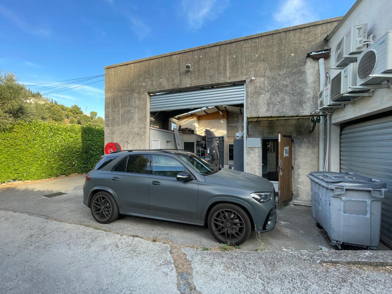 Local d'activité Cagnes-sur-Mer 375m² Location local d'activité Cagnes-sur-Mer Alpes-Maritimes OLACT2532807 1
